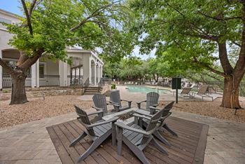 Outdoor firepit patio